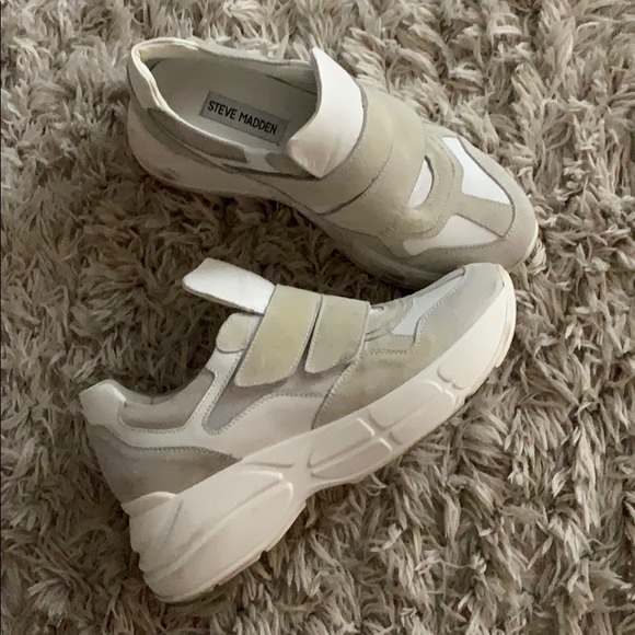 Steve Madden Velcro Sneakers - Picture 3 of 3